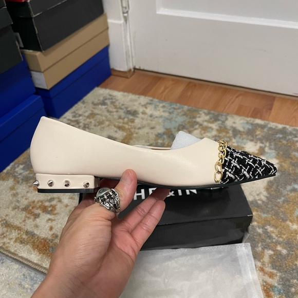 NIB Women Size 7.5 (Euro Size 38) SHEIN Tweed Cap Toe Chain Trim Flats In Black - Picture 7 of 13